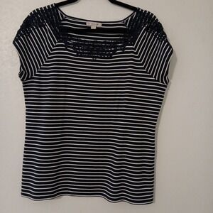 DB Established 1962 Women's Black/White Striped Top Sz. XL w/ Crocheted Shoulder